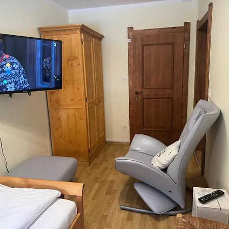 Alpenlodge, 18 *
